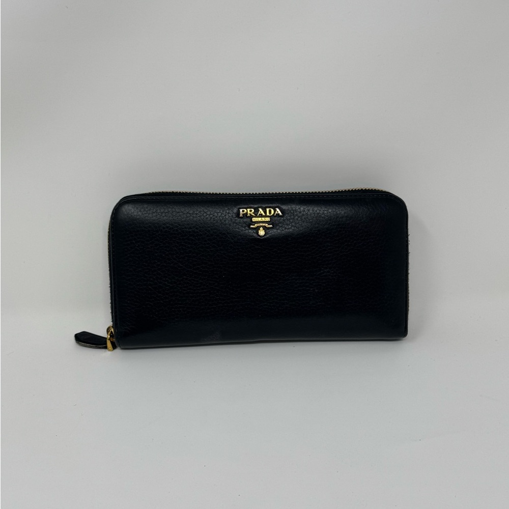 Preloved Prada Black Zip-Around Wallet with Gold Accents - Picture 3 of 16